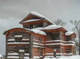 Сруб из дерева