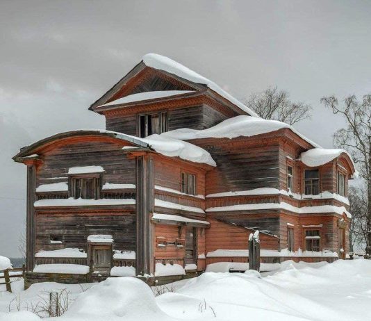 Сруб из дерева